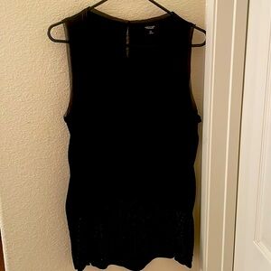 Gently worn Simply Vera Vera Wang DressyTank Top (XL)